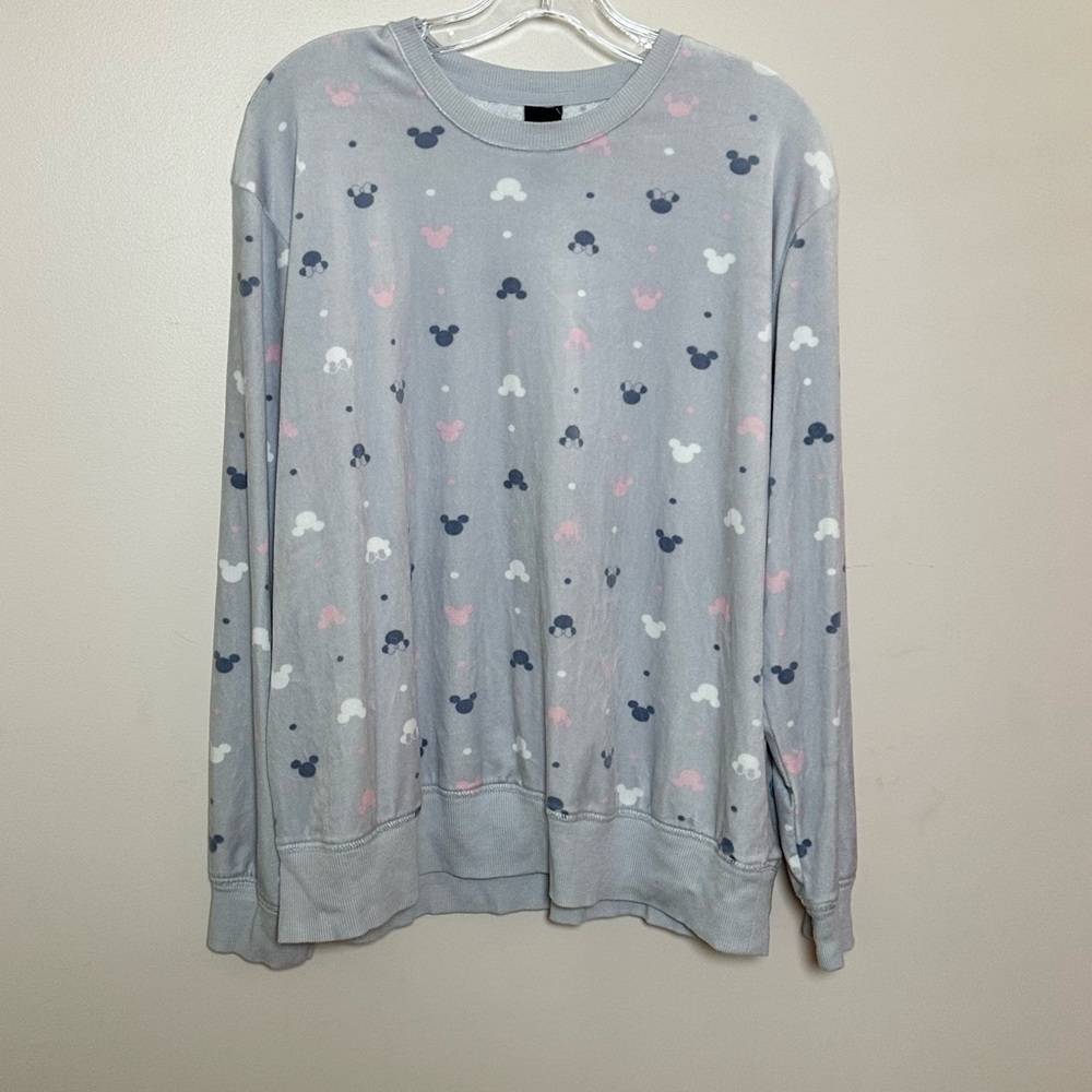 Disney Gray and Pink Pajama Set with Heart Pattern - Picture 5 of 12